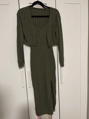 Ribbed Scoop-Neck Maxi Dress with Matching Cropped Bolero in Olive